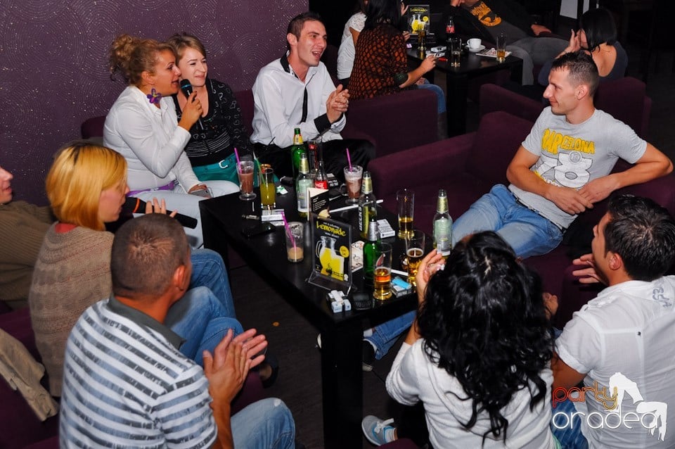 Karaoke Night @ Blondy's, 