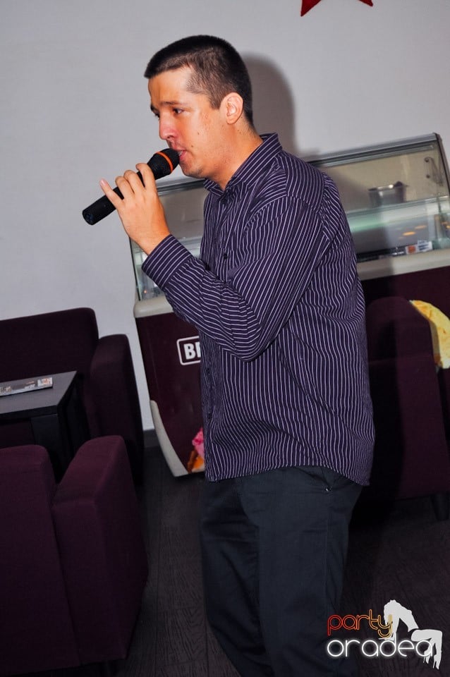 Karaoke Night @ Blondy's, 