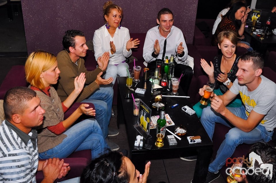 Karaoke Night @ Blondy's, 