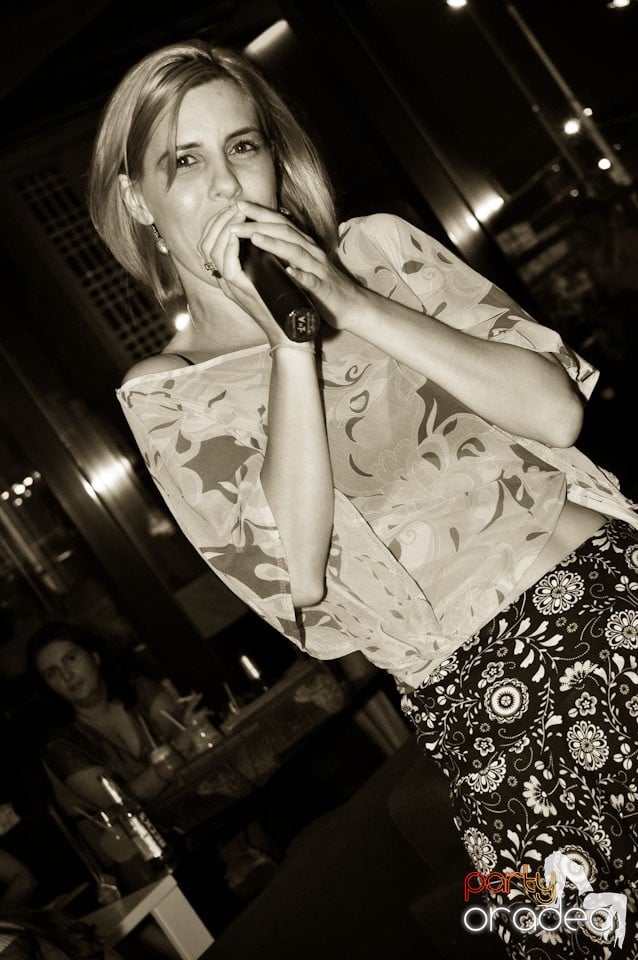 Karaoke Night @ Blondy's, 