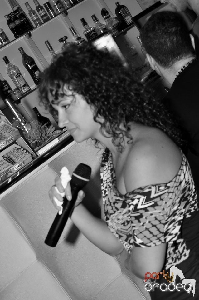 Karaoke Night @ Blondy's, 