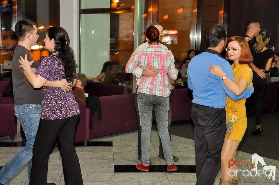 Karaoke Night în Blondy's Art Café, 