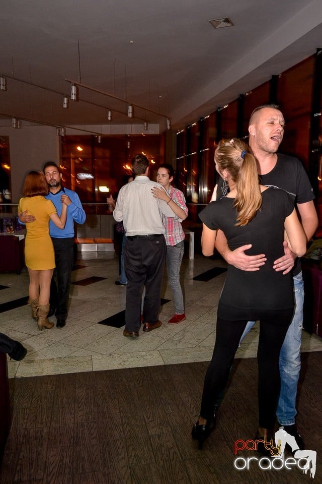 Karaoke Night în Blondy's Art Café, 