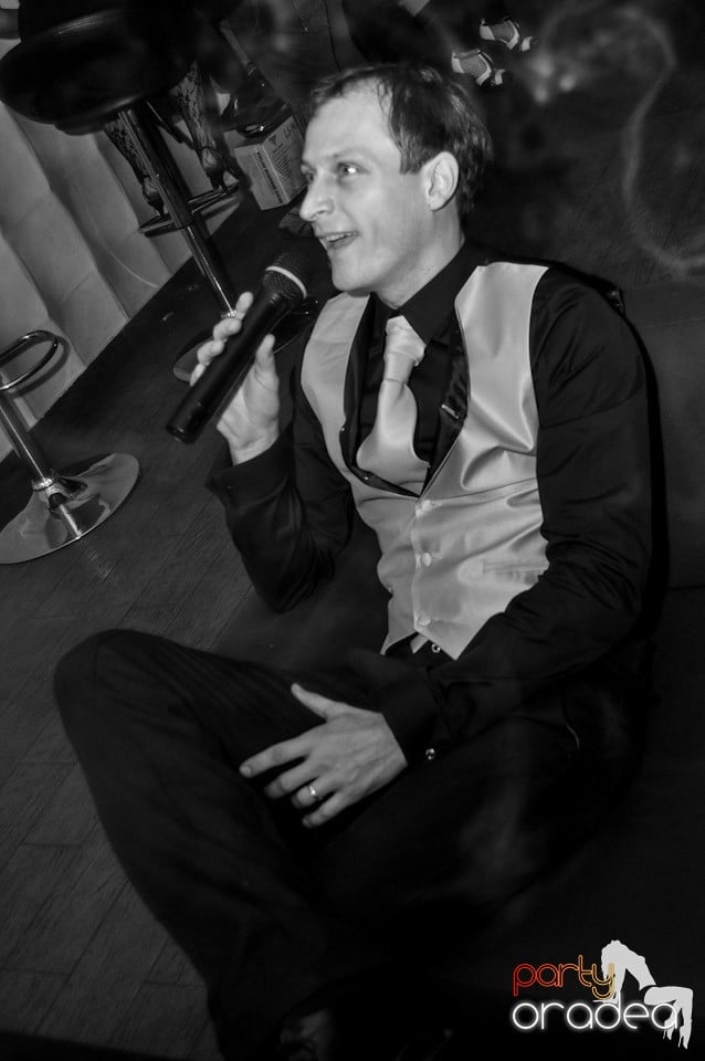 Karaoke Night în Blondy's Art Café, 