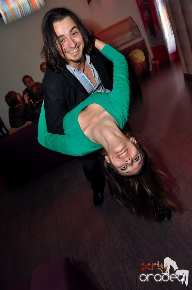 Karaoke Night în Blondy's Art Café, 