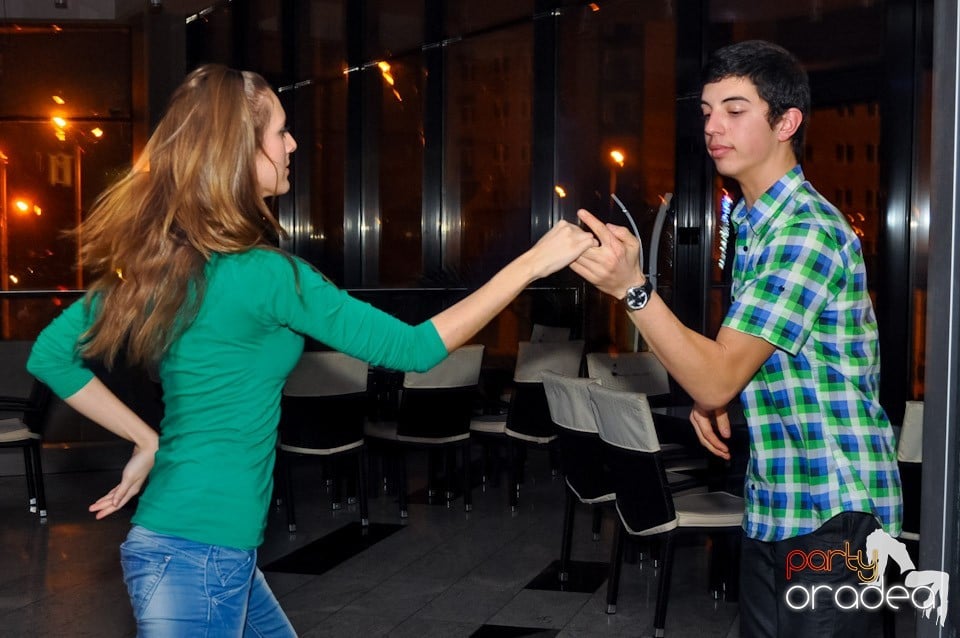 Karaoke Night în Blondy's Art Café, 