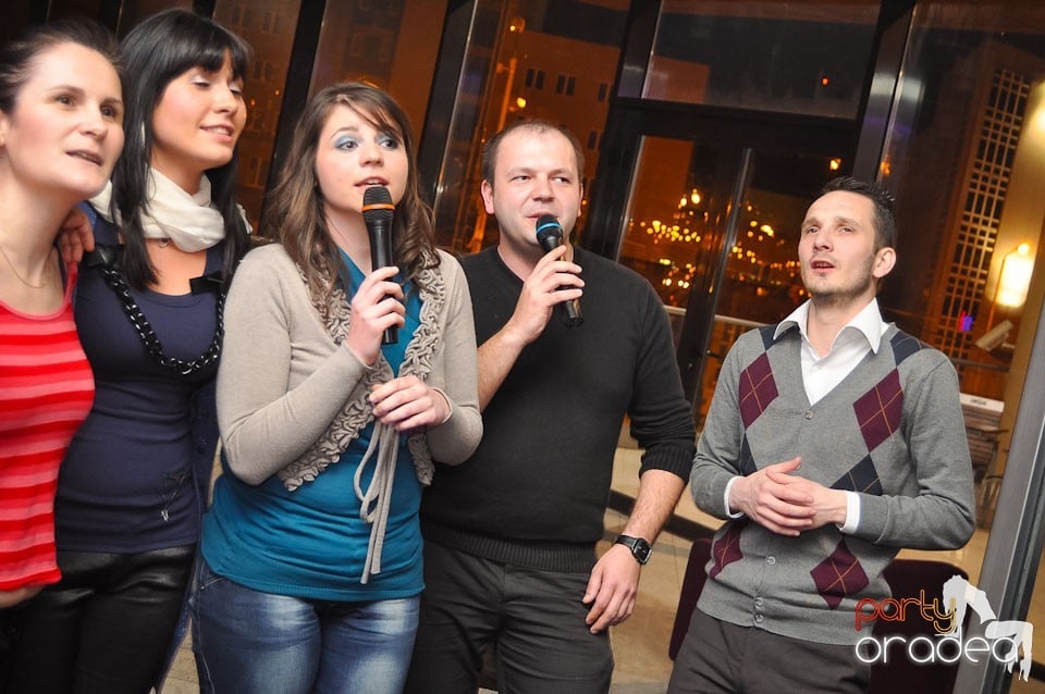 Karaoke Night în Blondy's Art Café, 