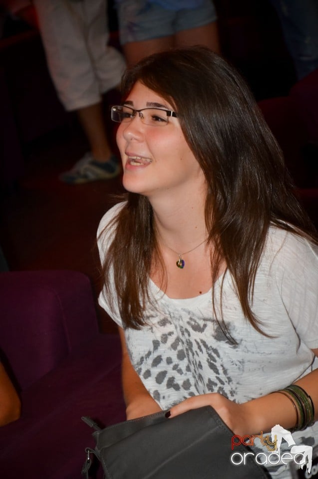 Karaoke Night în Blondy's Art Café, 