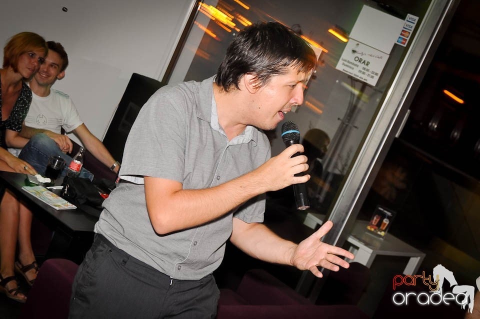 Karaoke Night în Blondy's Art Café, 