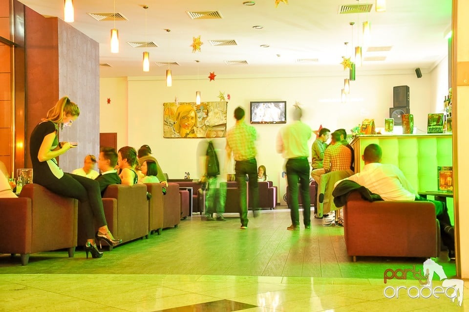 Karaoke Night în Blondy's Art Café, 