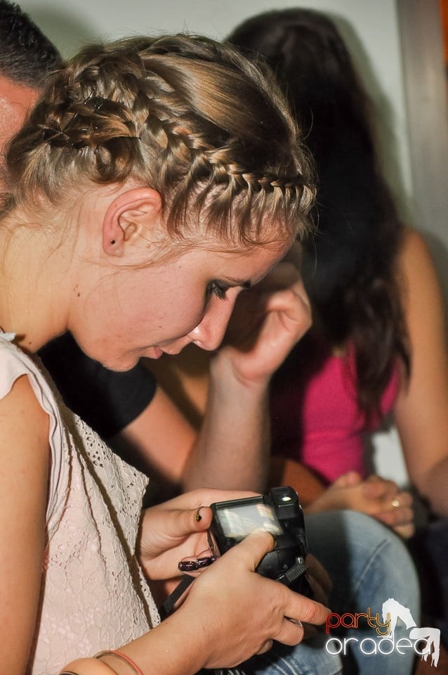 Karaoke Night în Blondy's Art Café, 