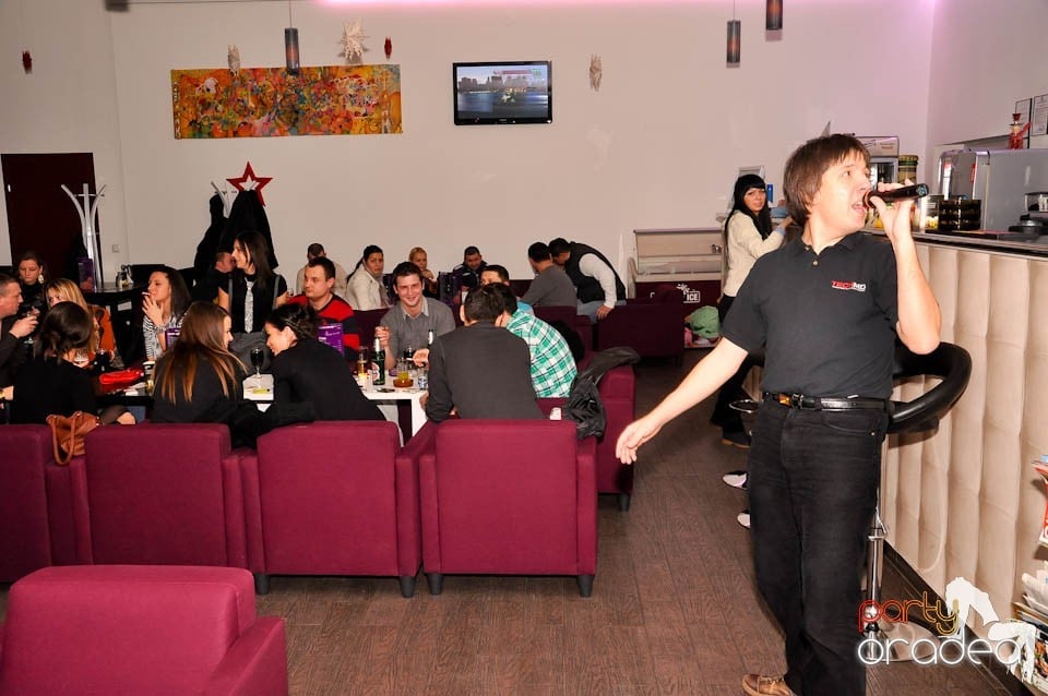 Karaoke Night în Blondy's, 