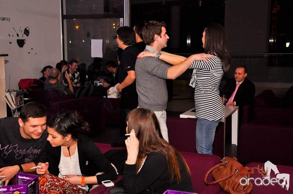 Karaoke Night în Blondy's, 