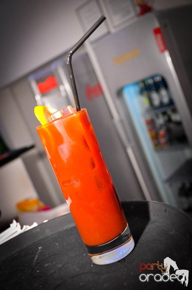 Karaoke Night în Blondy's, 