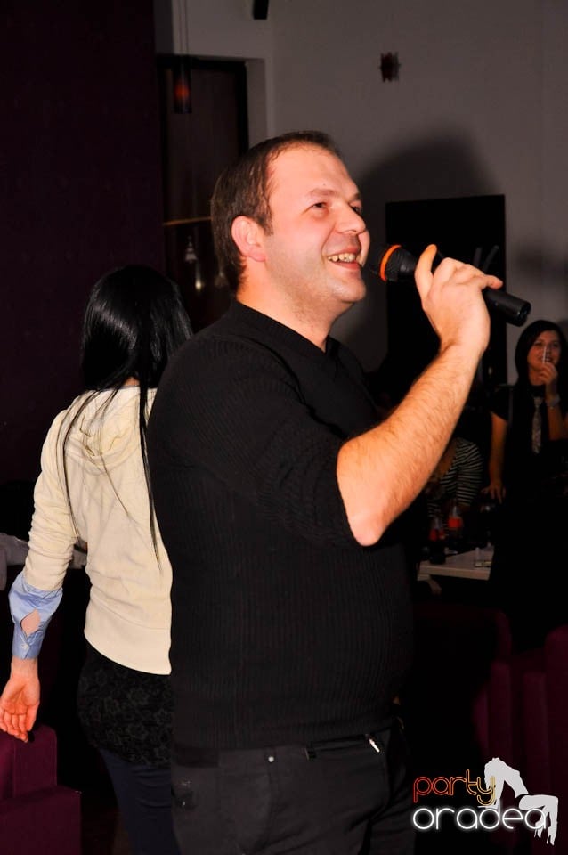 Karaoke Night în Blondy's, 