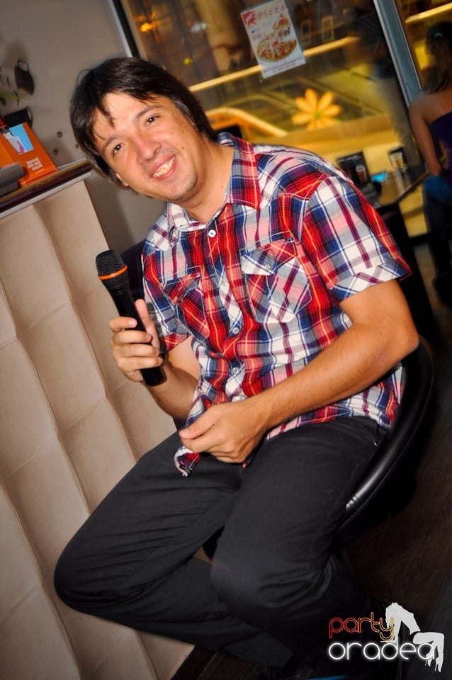 Karaoke Night în Blondy's, 