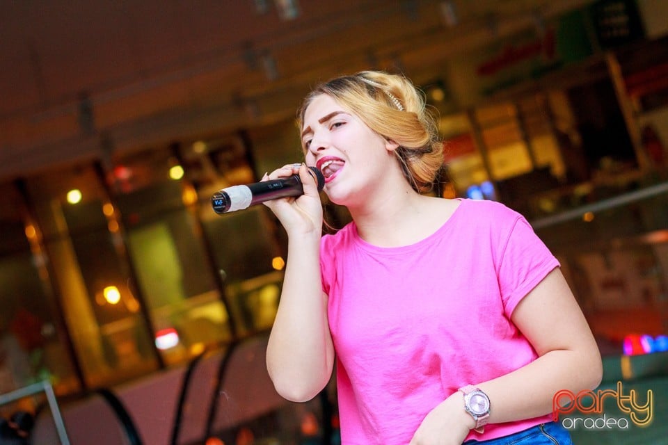 Karaoke Night, 