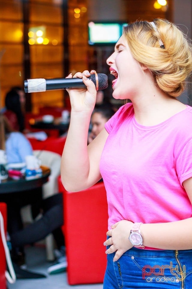 Karaoke Night, 