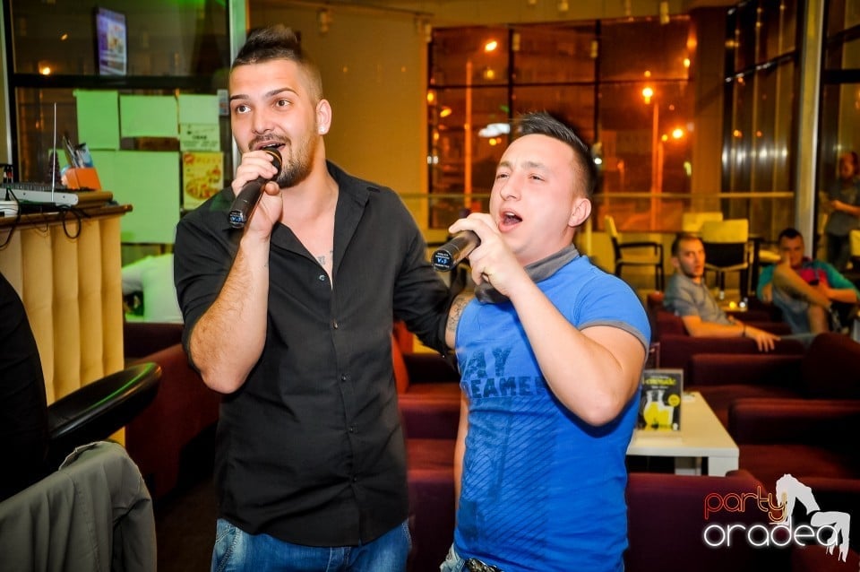 Karaoke night, 