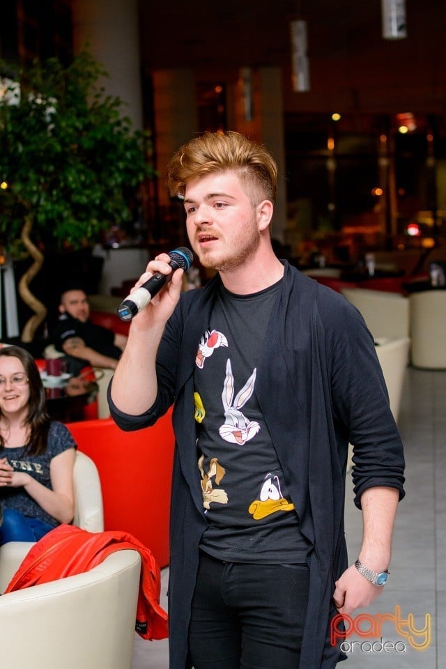 Karaoke Night, 