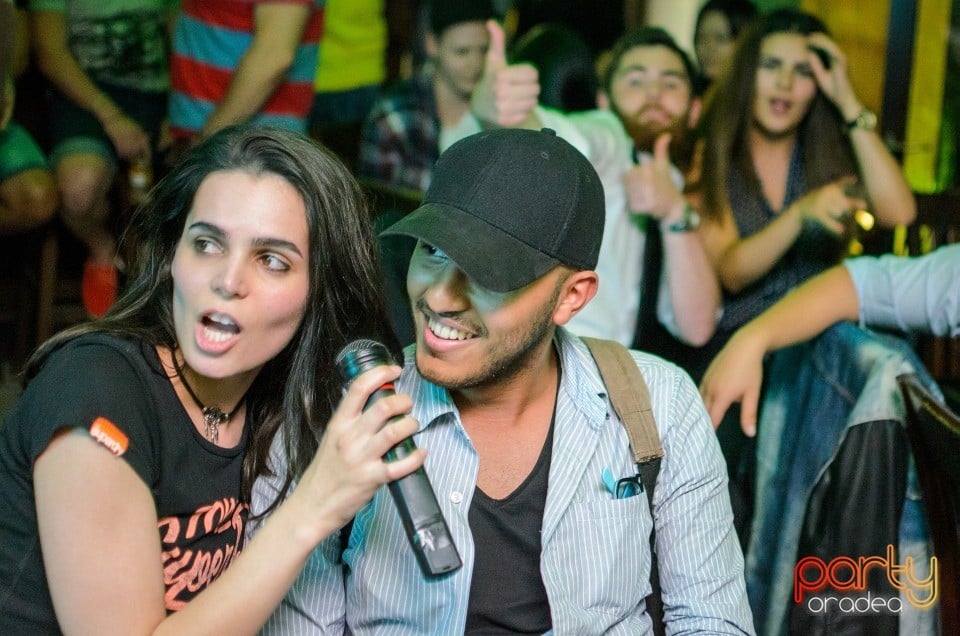 Karaoke Night, Green Pub