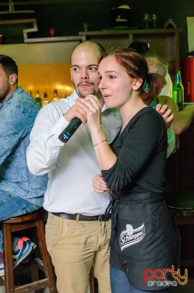 Karaoke Night, Green Pub