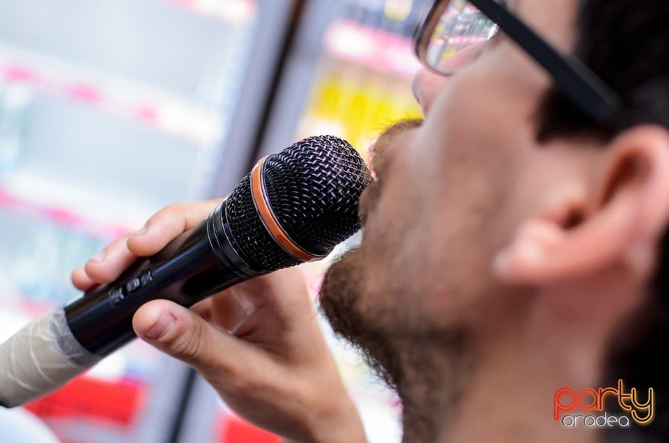 Karaoke Night, 