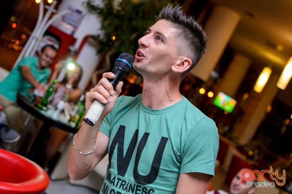 Karaoke Night, 