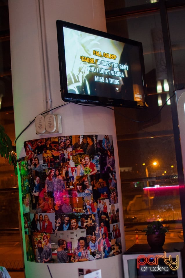 Karaoke Night, 