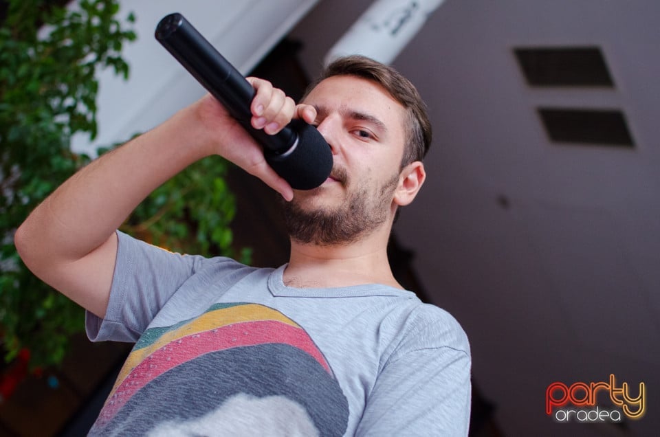Karaoke Night, 