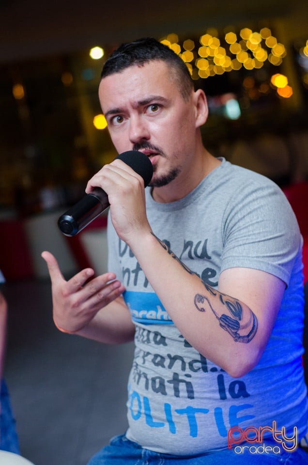 Karaoke Night, 
