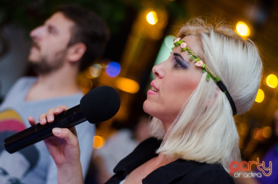 Karaoke Night, 