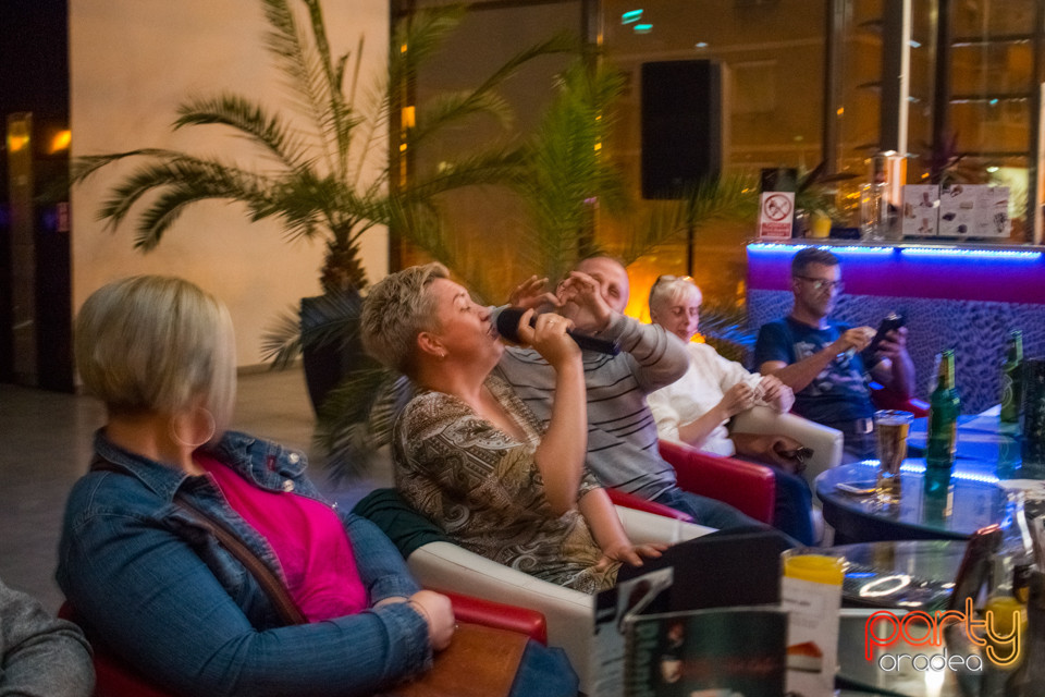 Karaoke Night, 
