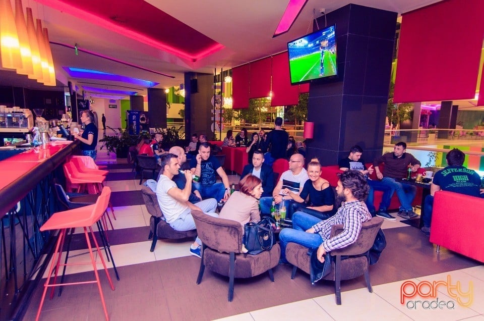 Karaoke Night, Billy Art Club