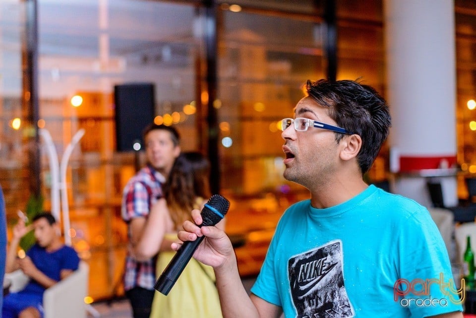 Karaoke Night, 