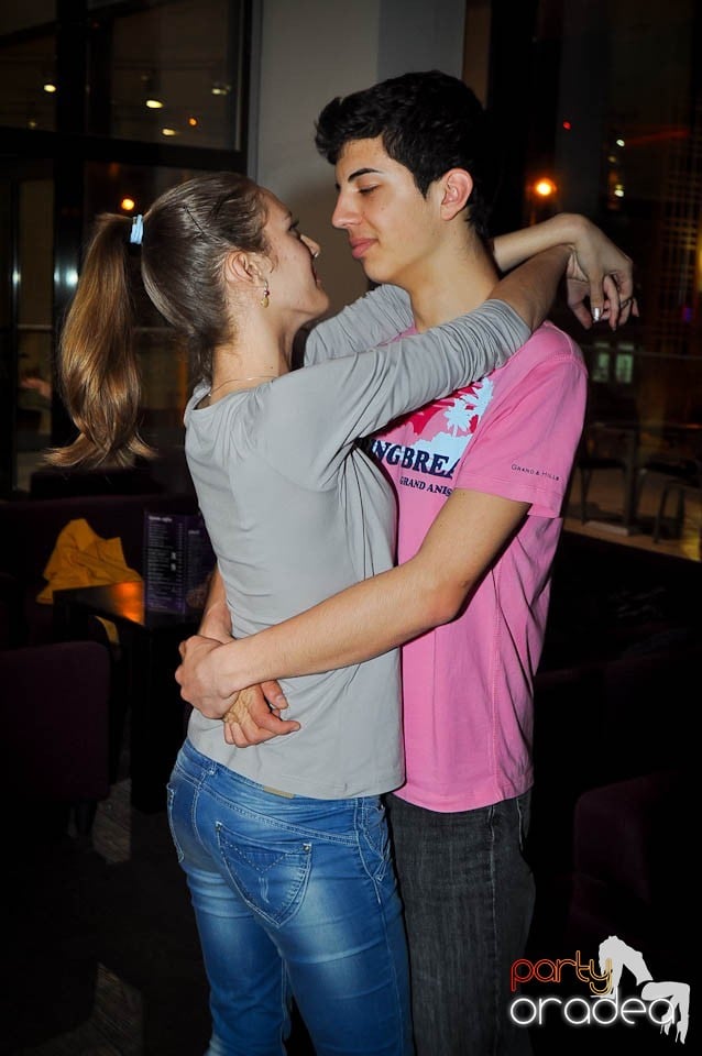 Karaoke Party @ Blondy's Art Café, 