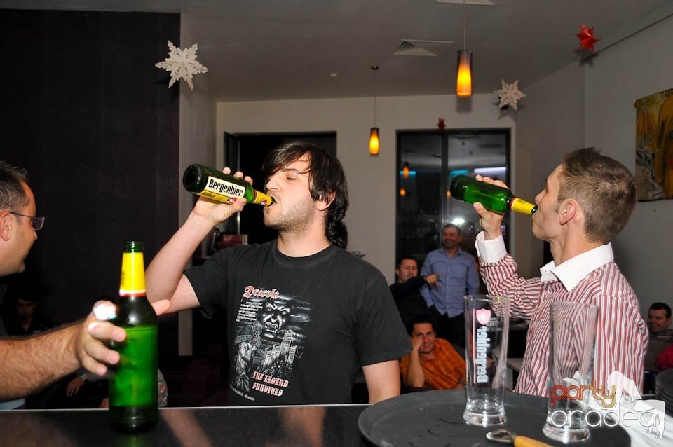 Karaoke Party @ Blondy's Art Café, 