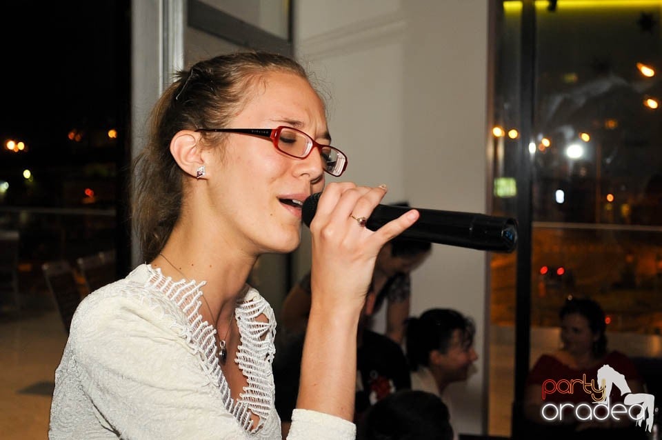Karaoke Party @ Blondy's Art Café, 