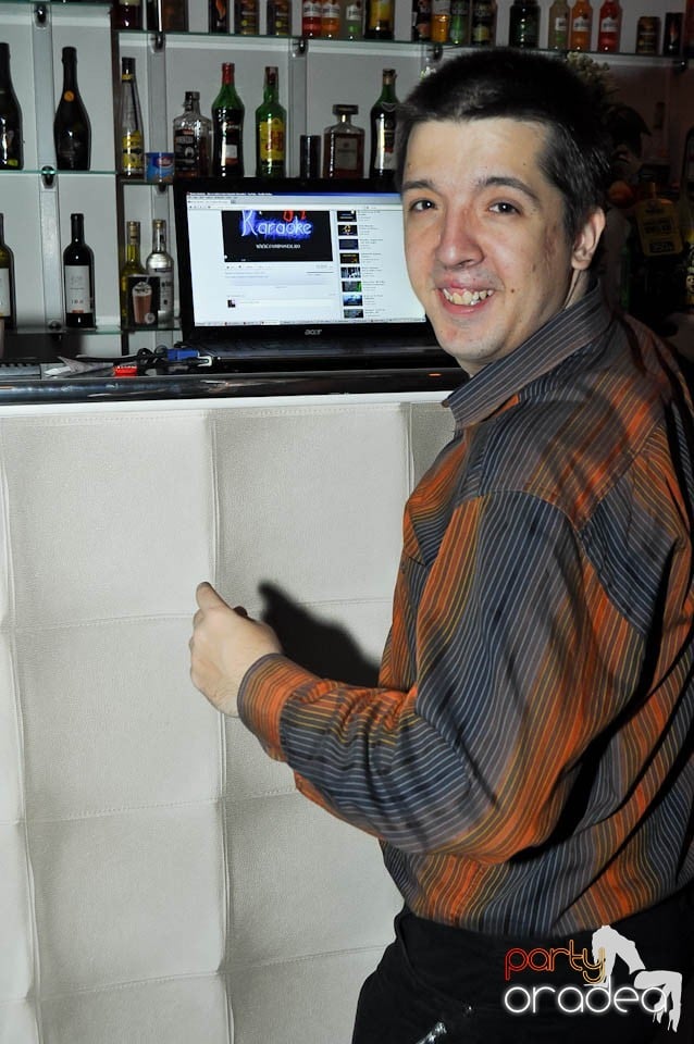 Karaoke Party @ Blondy's Art Café, 