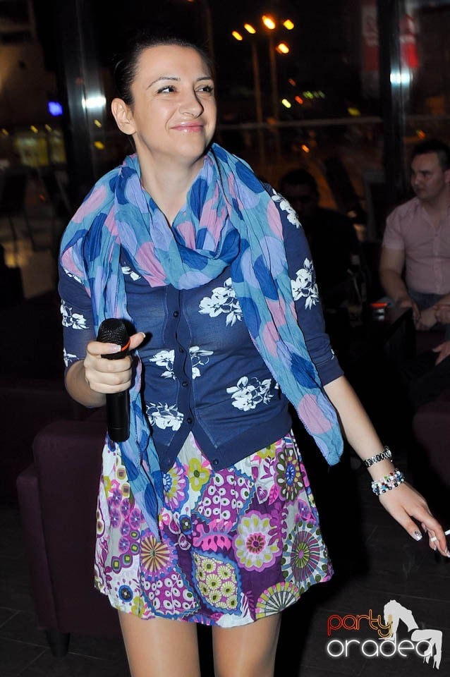 Karaoke Party @ Blondy's Art Café, 