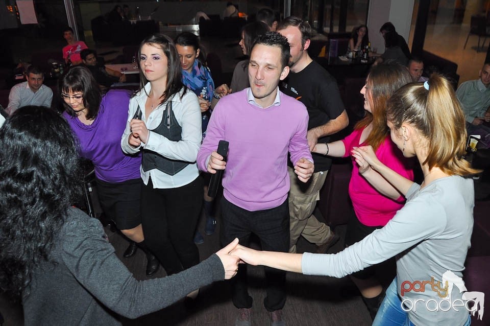 Karaoke Party @ Blondy's Art Café, 