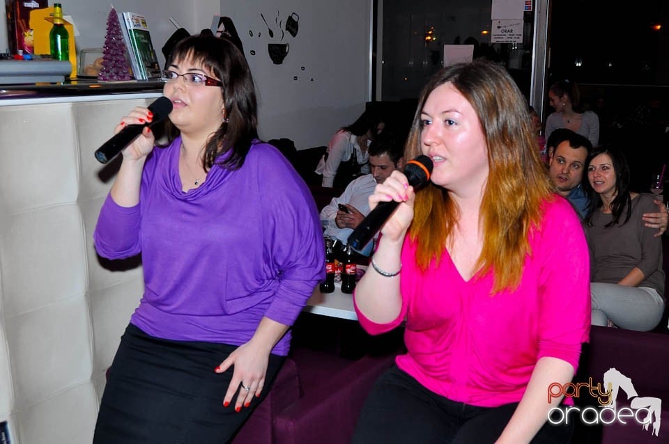 Karaoke Party @ Blondy's Art Café, 