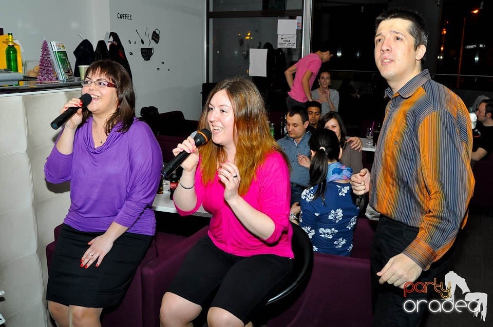 Karaoke Party @ Blondy's Art Café, 