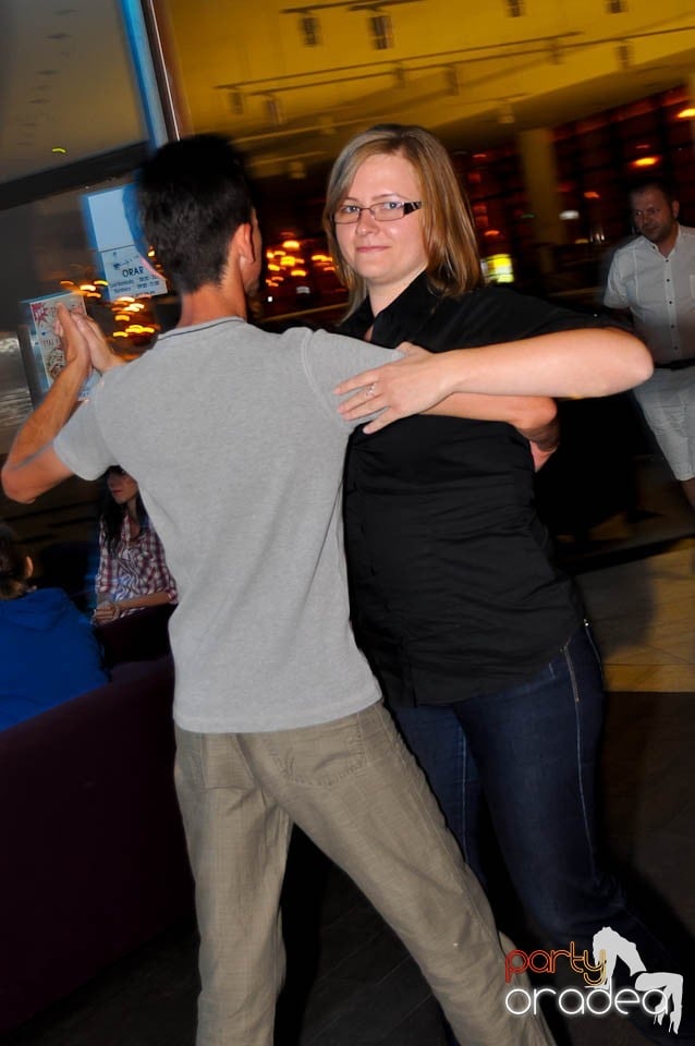 Karaoke Party în Blondy's Art Café, 