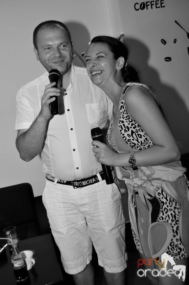 Karaoke Party în Blondy's Art Café, 