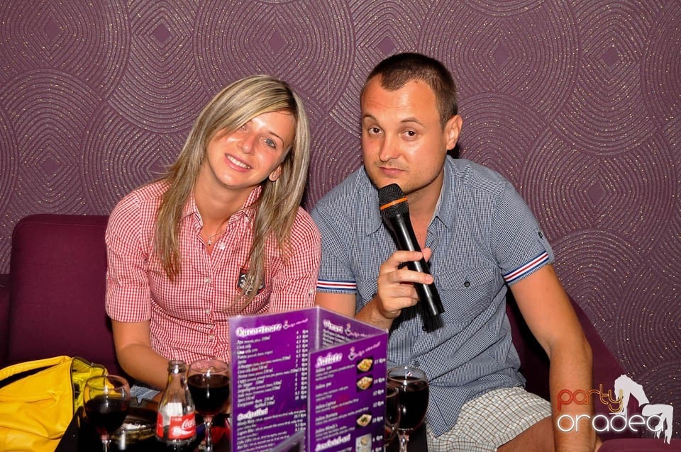 Karaoke Party în Blondy's Art Café, 