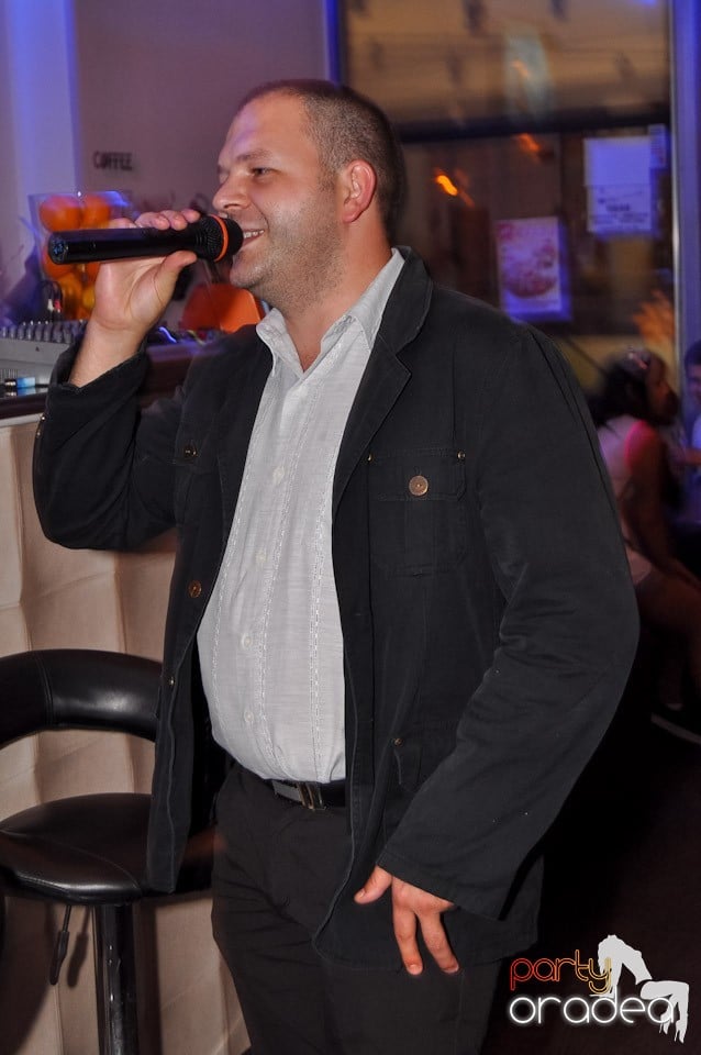 Karaoke Party în Blondy's Art Café, 