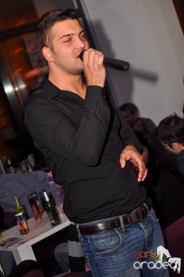 Karaoke Party în Blondy's Art Café, 