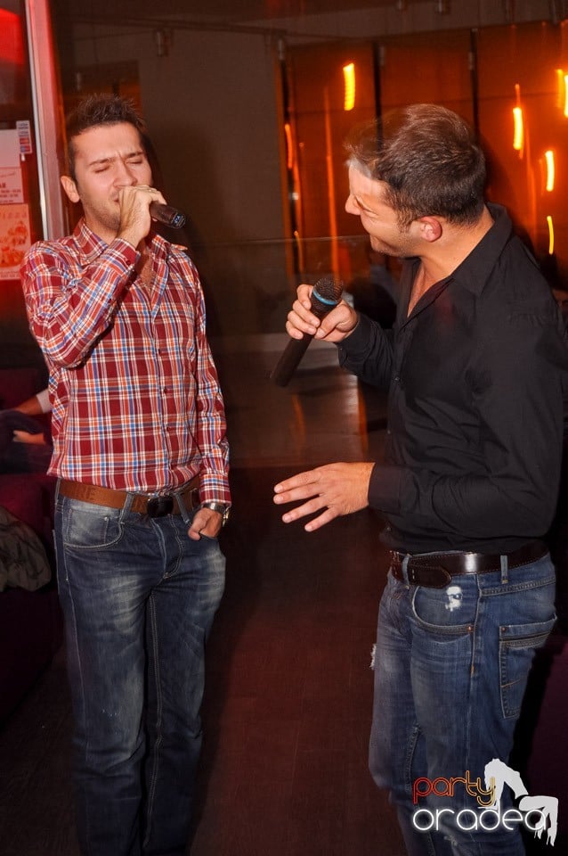 Karaoke Party în Blondy's Art Café, 