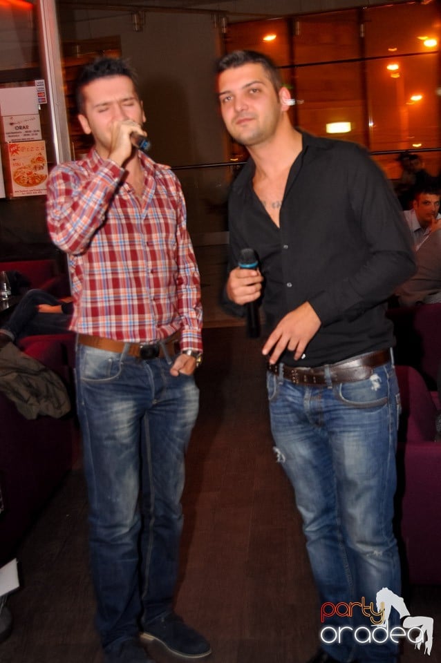 Karaoke Party în Blondy's Art Café, 